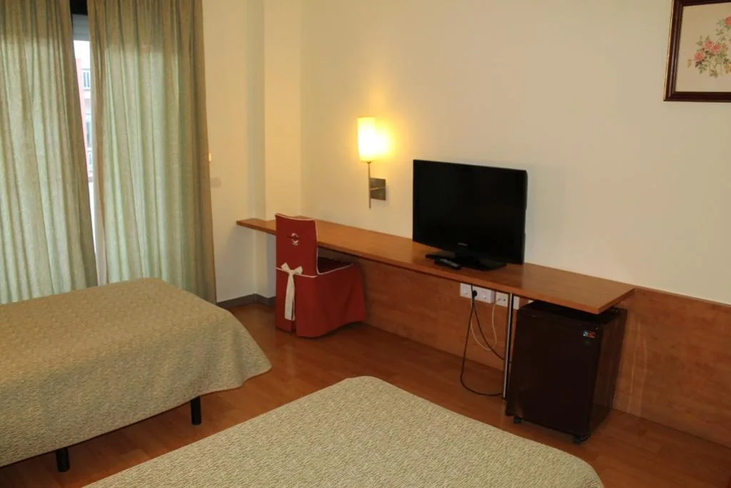 Habitación Doble - 2 camas — Hotel Flora Parc