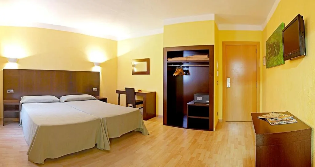 Quarto Quádruplo — Hotel Florencio Ibiza