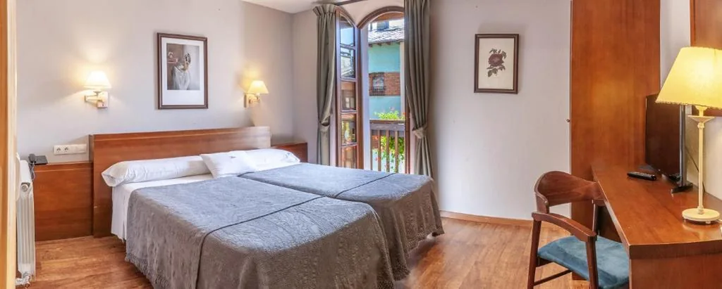 Quarto Duplo com varanda - 2 camas — Hotel Fonda Merce
