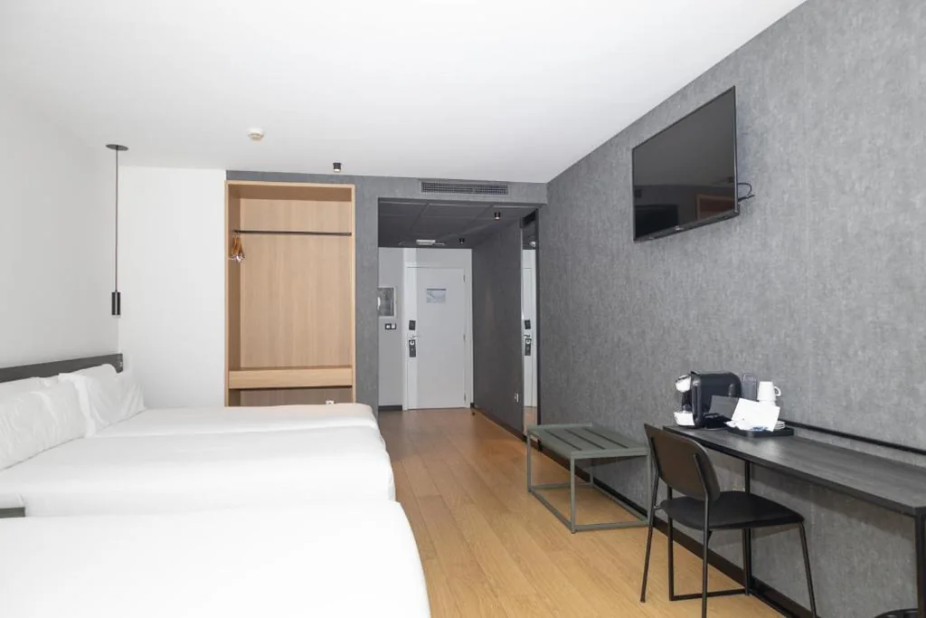 Driepersoonskamer — Hotel Forum Ceao