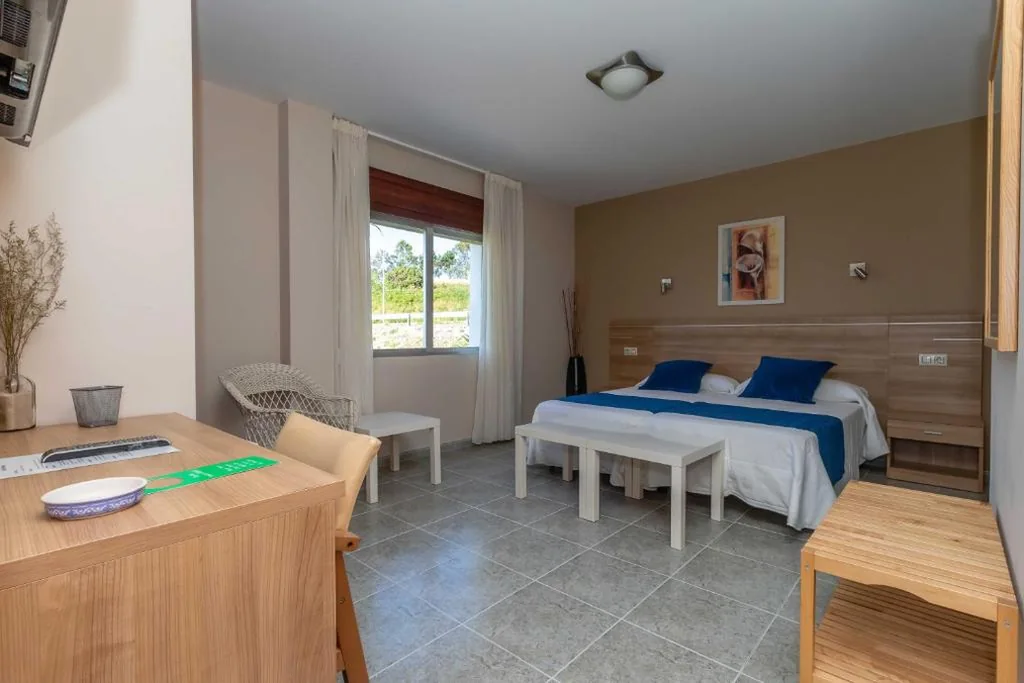Tweepersoonskamer - 2 bedden — Hotel Foxos