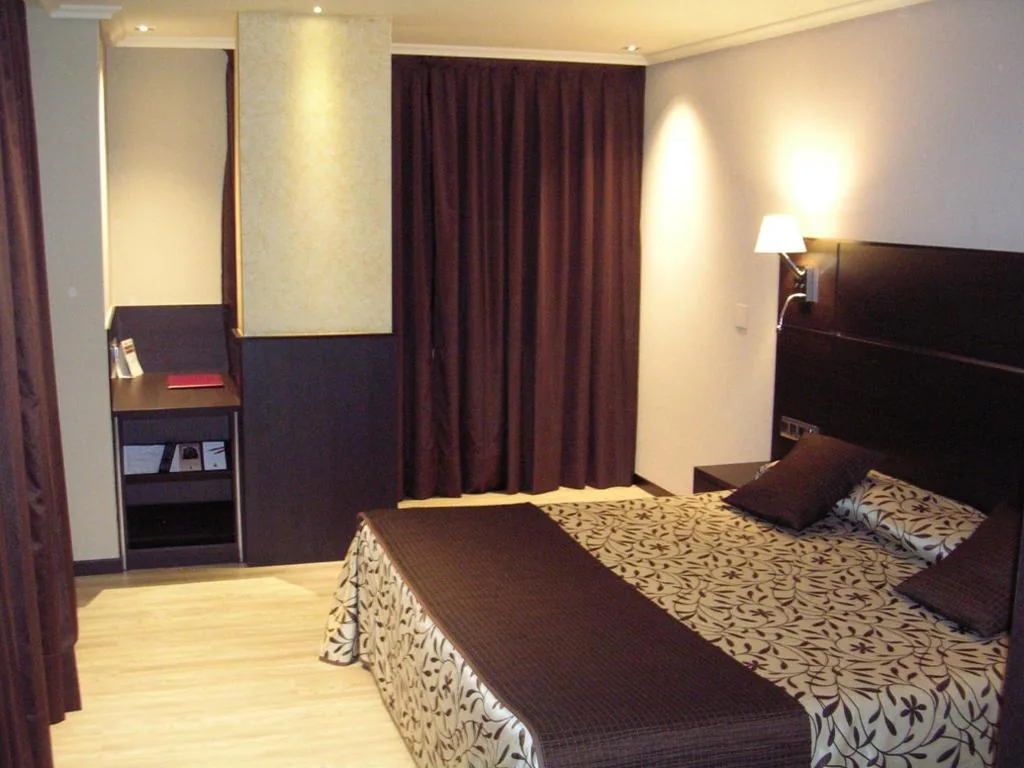 Oferta Especial - Quarto Duplo - 1 ou 2 camas — Hotel Francisco II