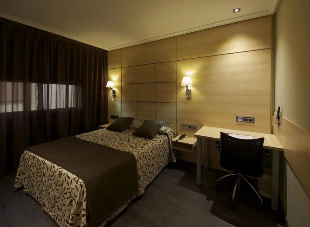 Oferta especial - Quarto Individual — Hotel Francisco II