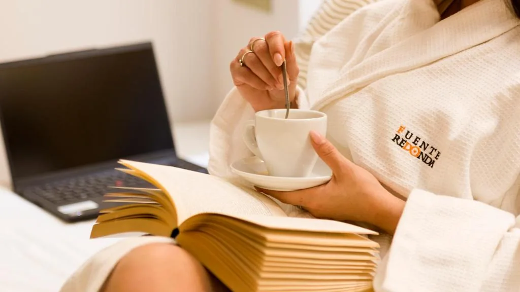 ダブルルーム — HOTEL FUENTE REDONDA LUXURY