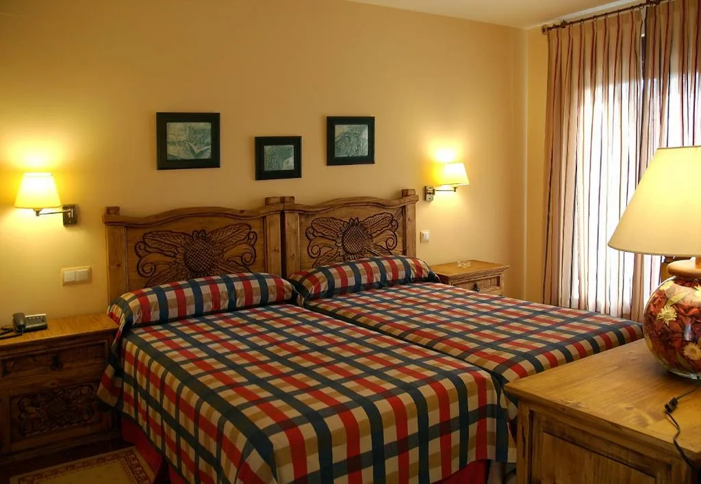 Double Room - 1 or 2 Beds — Hotel Garabatos