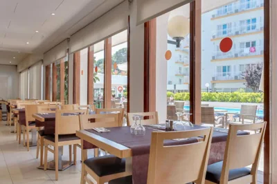 Hotel Garbi Park & AquaSplash — foto 4