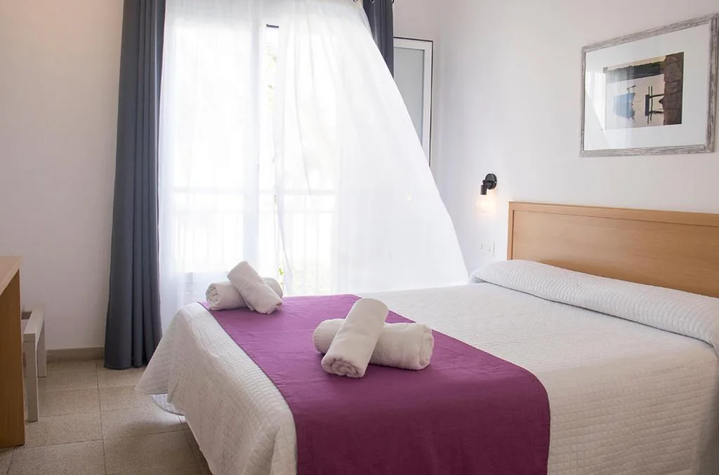 Doppelzimmer mit Balkon — Hotel Geminis