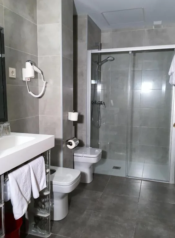 Camera Doppia Superior con terrazza — Hotel Gernika - Adults Only