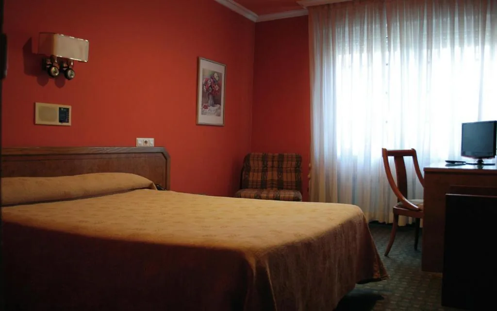 Camera Singola — Hotel Gernika - Adults Only