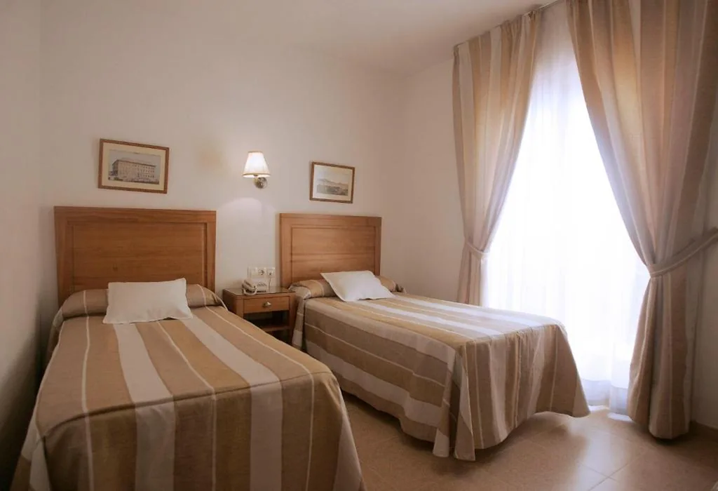 Camera Doppia con 2 letti — Hotel Goartín