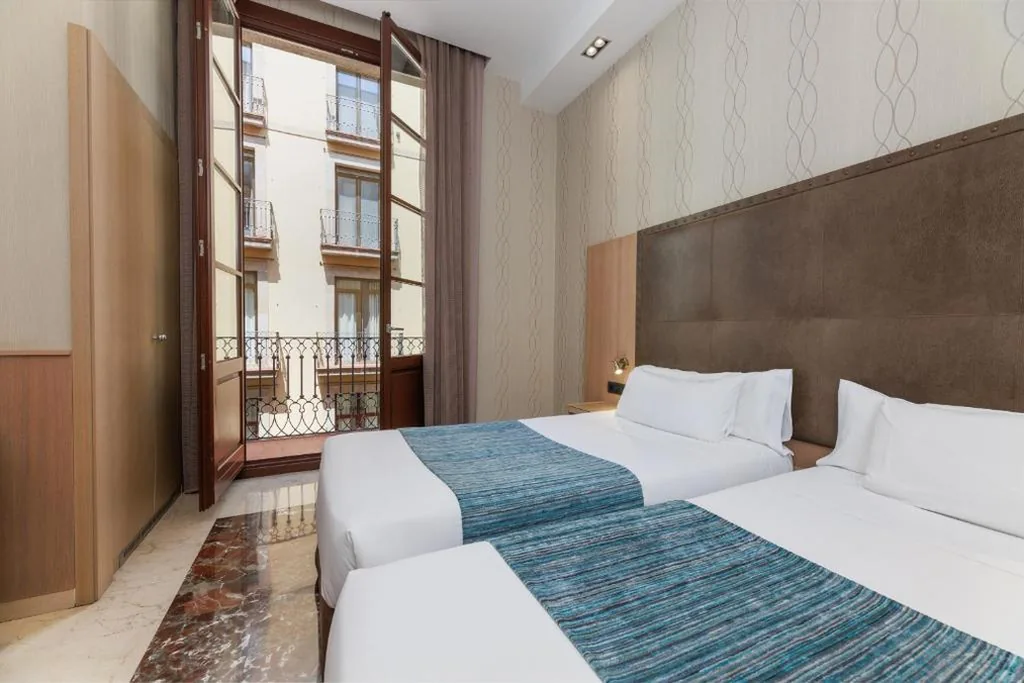 ダブルルーム（シングルベッド2台またはダブルベッド1台） — Hotel Gótico