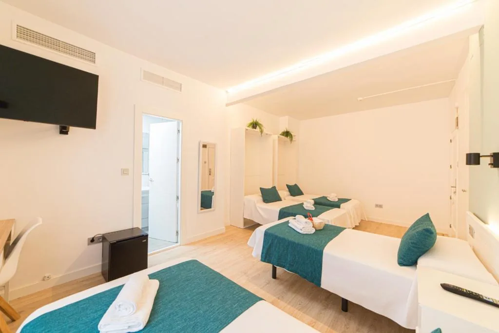 Vierbettzimmer — Hotel Goya