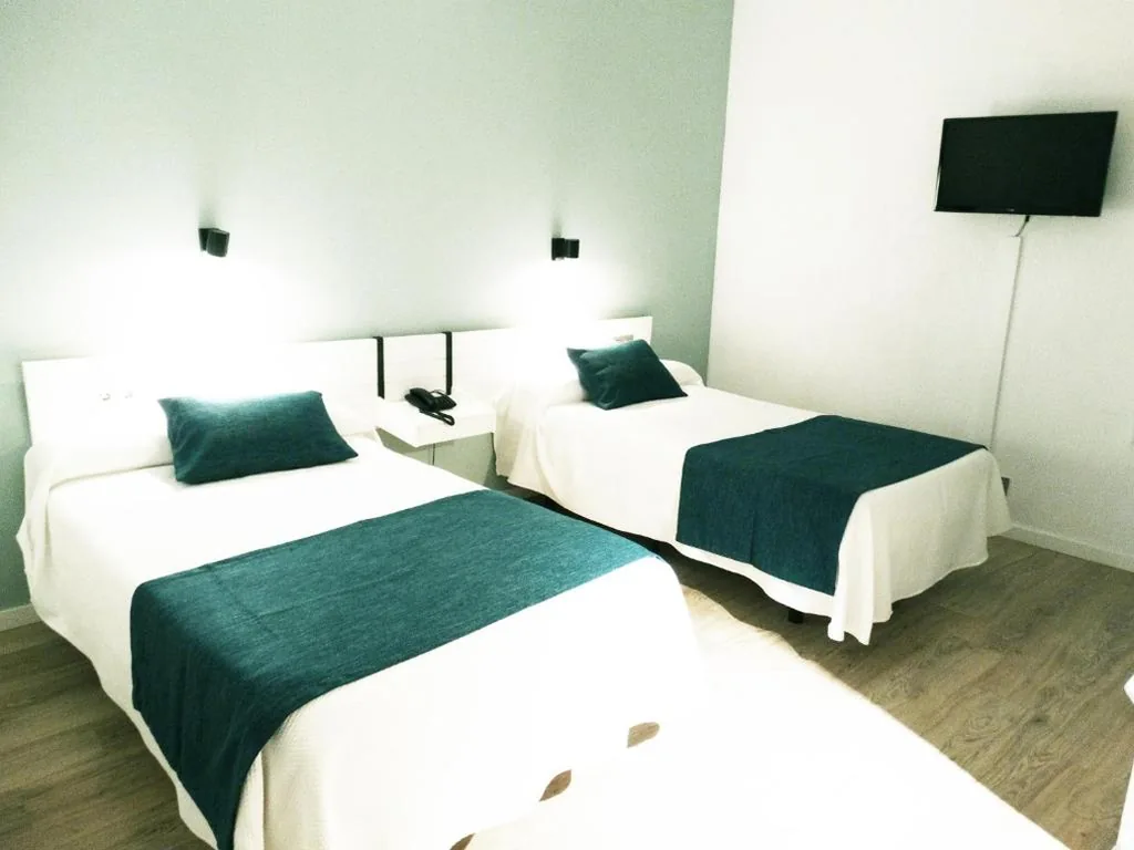 Doppelzimmer - 1 oder 2 Betten — Hotel Goya