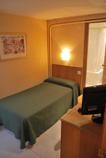 Habitación Individual — Hotel Goya
