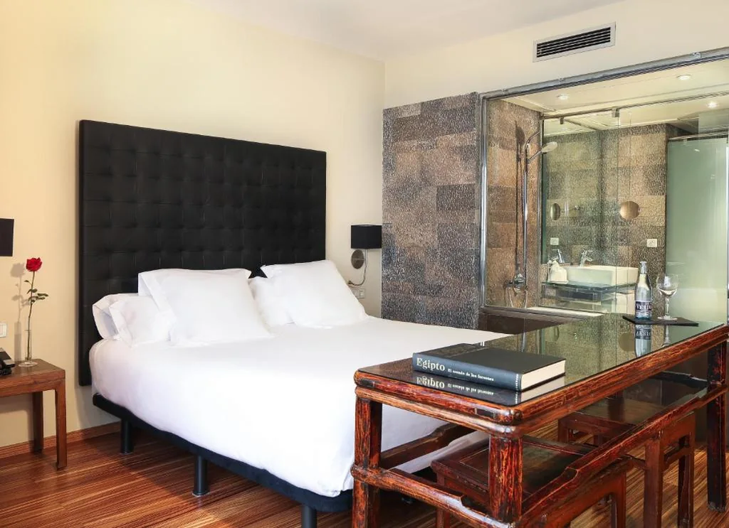 Quarto Duplo Deluxe — Hotel Gran Derby Suites, a Small Luxury Hotel of the World