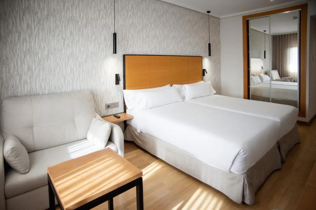 Habitación Doble (2 camas individuales) - 1 o 2 personas — Hotel Gran Fama