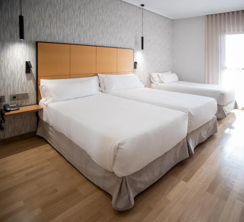 Habitación Doble con sofá cama - 2 camas — Hotel Gran Fama