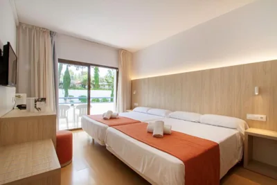 Hotel Gran Garbi & AquaSplash — Foto 2