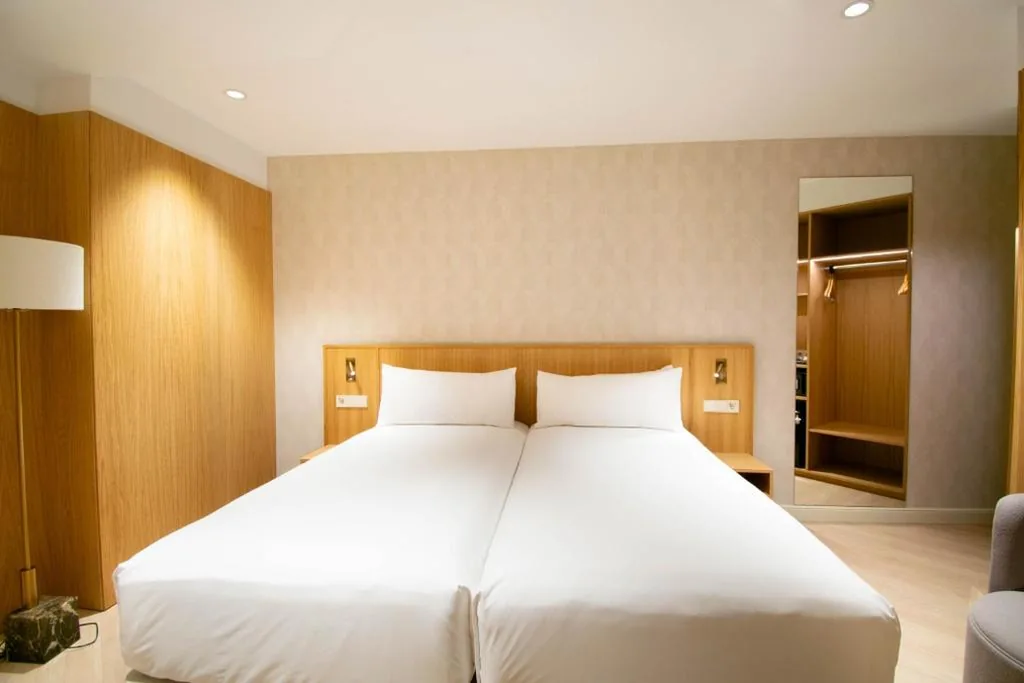 Chambre double Standard - 2 lits — Hotel Gran Ultonia
