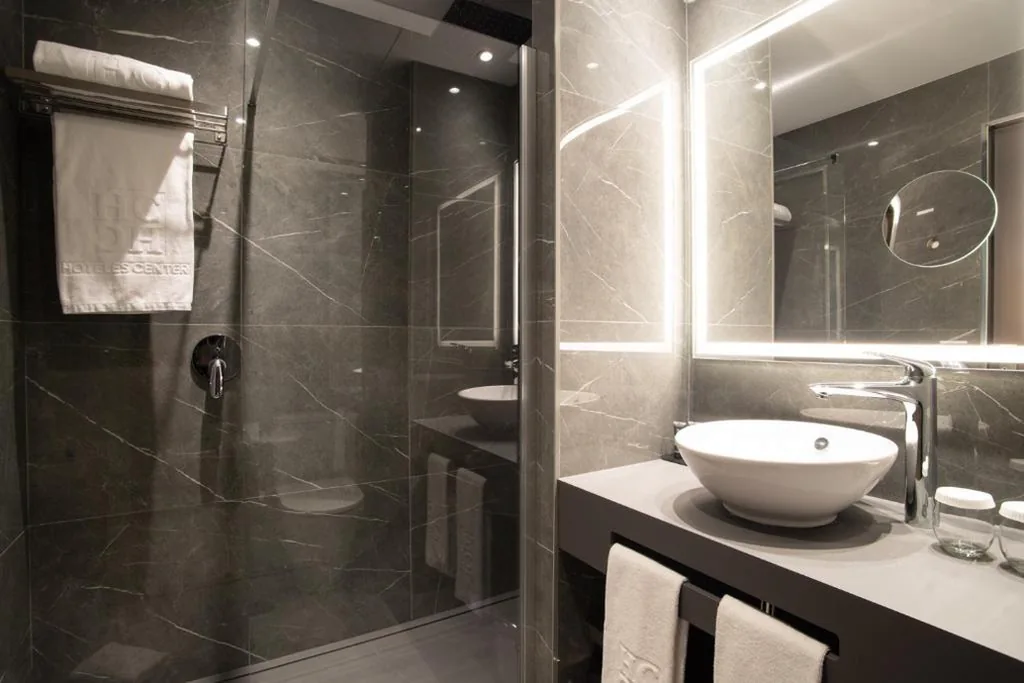 Kamer met inbegrepen parkeren - 1 of 2 bedden — Hotel Granada Center