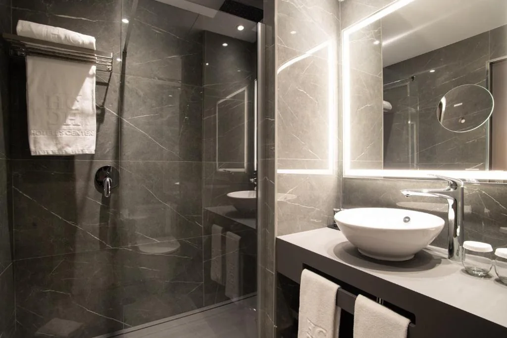 Valentijnaanbieding - Tweepersoonskamer — Hotel Granada Center