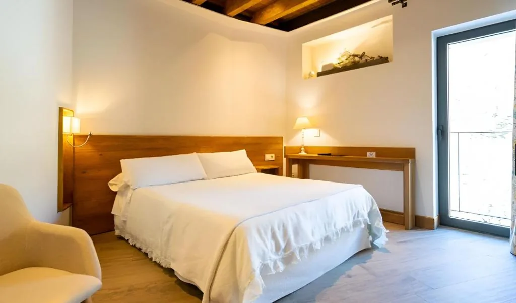 Camera doppia con balcone — Hotel Gredos María Justina