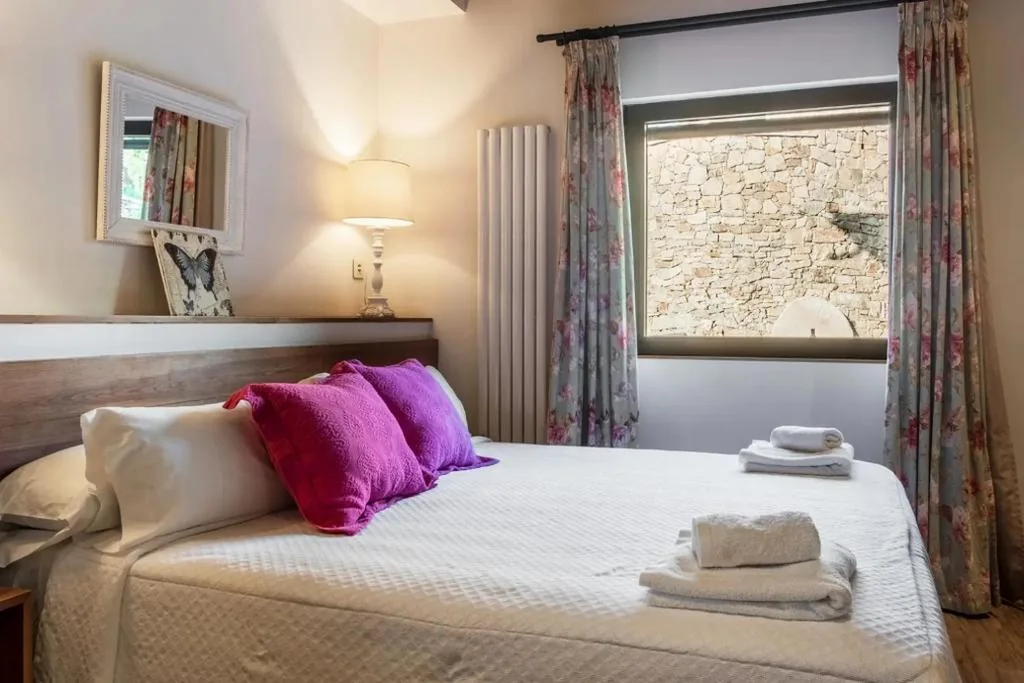 Suite Deluxe con letto extralarge — Hotel Gredos María Justina