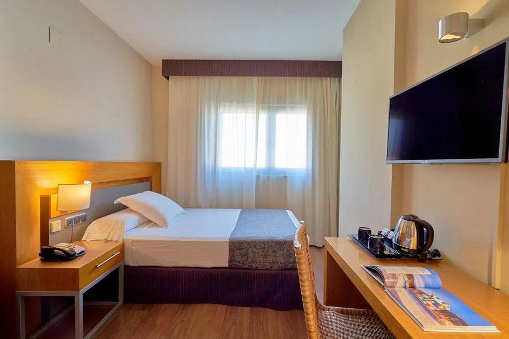 Quarto Individual — Hotel Guadalmedina