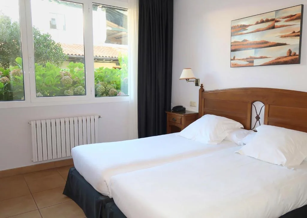 Oferta especial - Quarto Duplo com Vista Jardim - 2 camas — Hotel Gudamendi