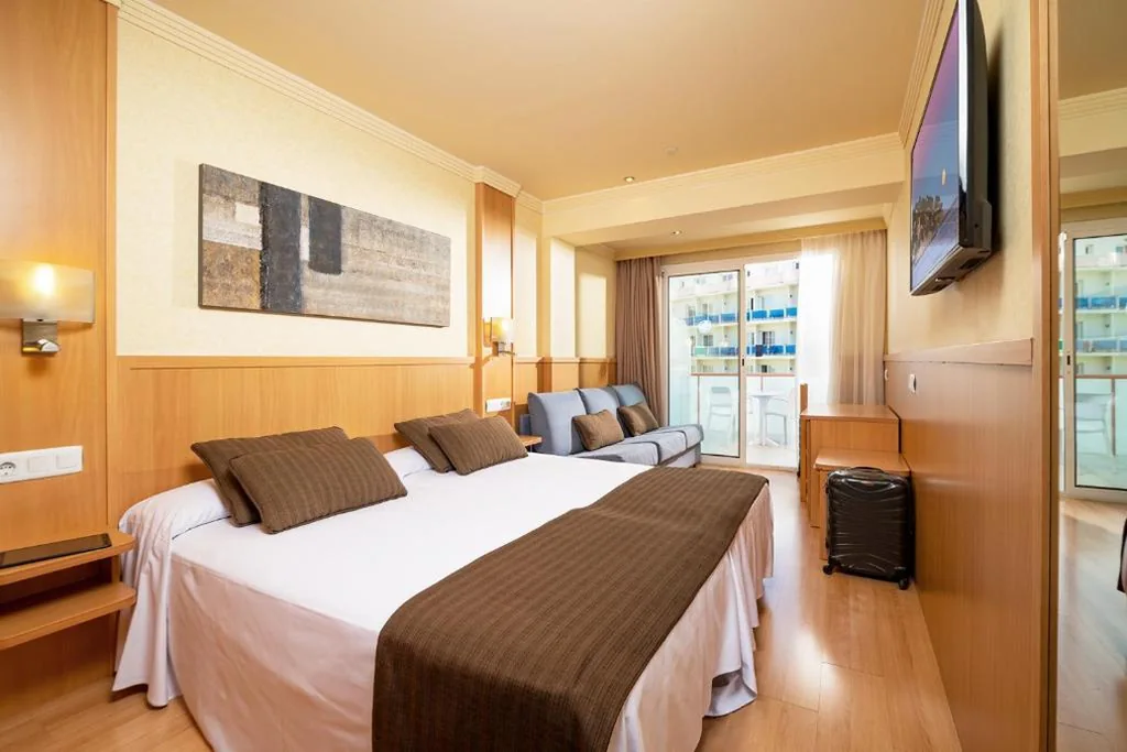 Habitación Familiar Superior — Hotel Guitart Central Park Aqua Resort