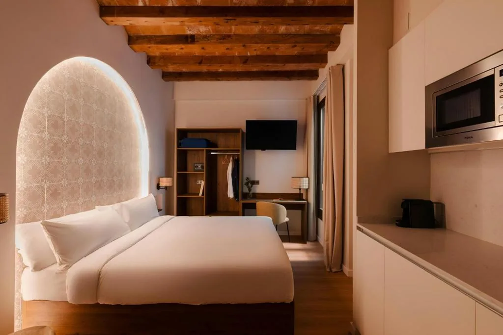Estudio — Hotel Hamsa House