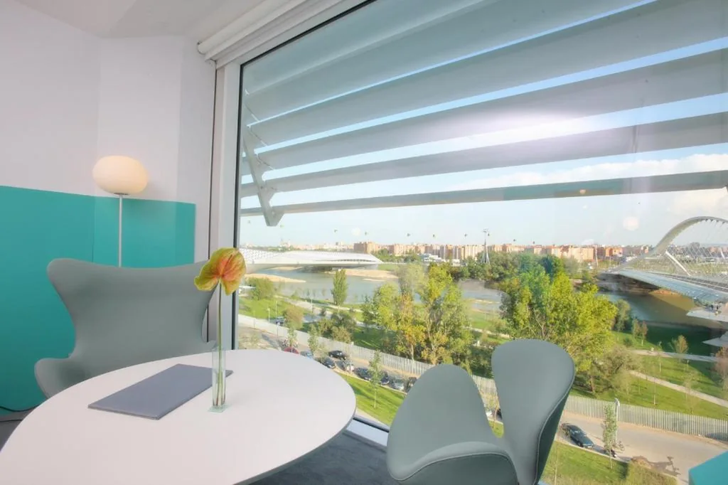 Habitación Doble con vistas (2 adultos + 1 niño) — Hotel Hiberus