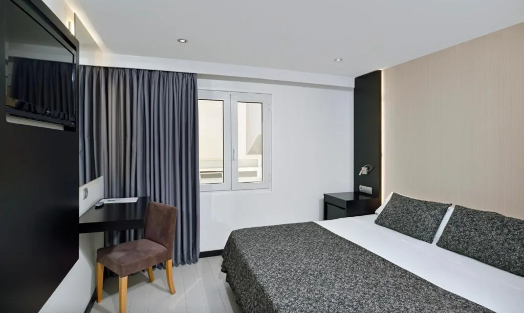 Economy Double Room - 1 or 2 Beds — Hotel Hispania