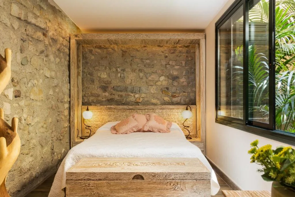 Deluxe-Studio — Hotel Històric