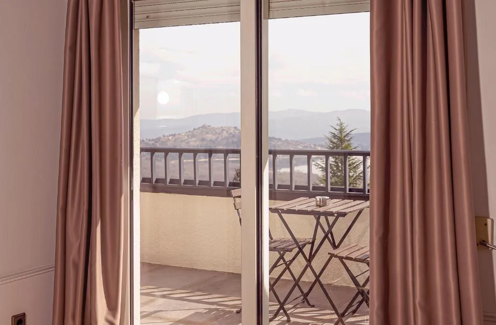 Suite con vistas al lago — Hotel Hita "Nature Experience" for all