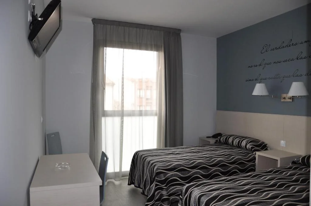Camera tripla (3 adulti) — Hotel HM Alfaro