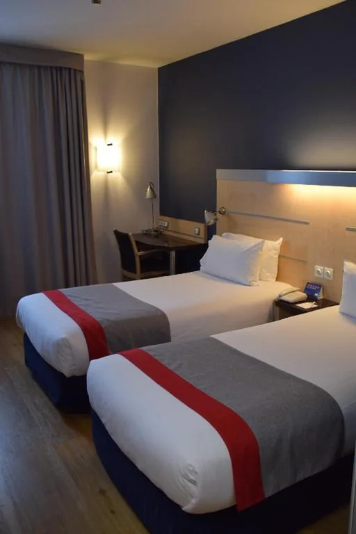 标准双床间，含免费早餐 — Hotel Holiday Inn Express Madrid-Rivas by IHG