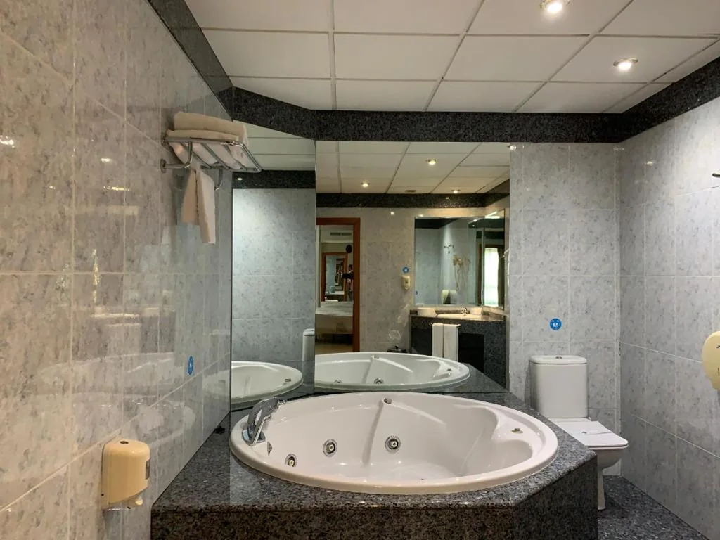 Suite — Hotel Humanes