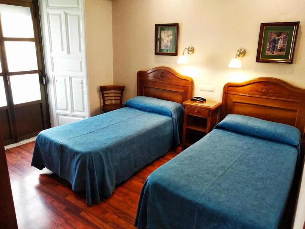 Camera doppia economica - 1 o 2 letti — Hotel Iberia Plaza Mayor