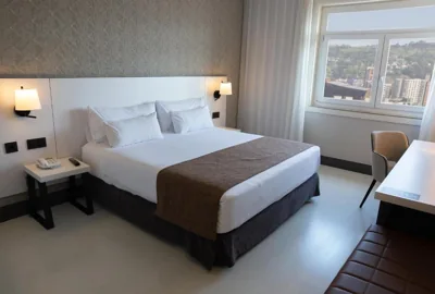 Hotel Ilunion Bilbao — Foto 2