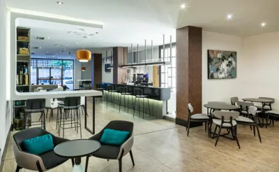 Hotel Ilunion Bilbao — Foto 3