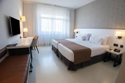 Hotel Ilunion Bilbao — Foto 7