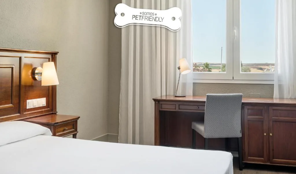 Habitación Doble - Se aceptan mascotas — Hotel Ilunion Las Lomas