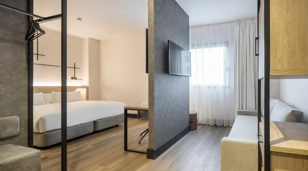 トリプルルーム — Hotel Ilunion San Mamés