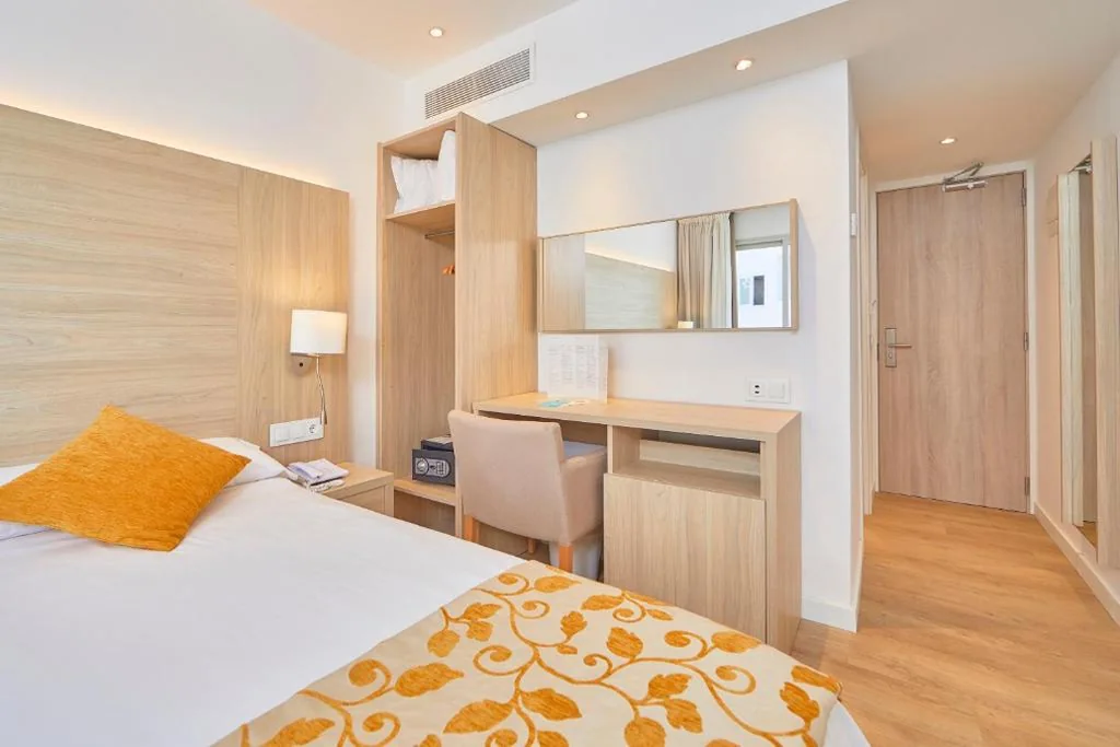 Doppelzimmer mit seitlichem Meerblick — Hotel Ilusion Moreyo - Adults Only