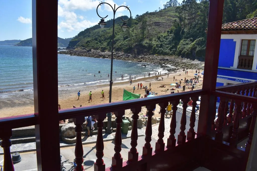 Habitación Doble con balcón y vistas al mar — Hotel Imperial