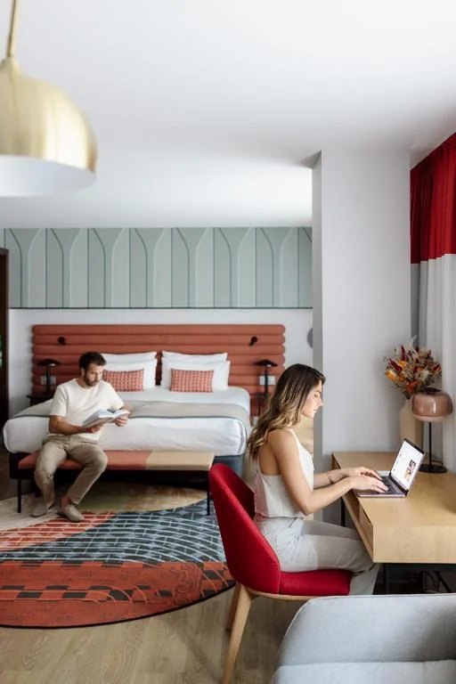 Suite con cama extragrande — Hotel Indigo Barcelona Plaza Espana by IHG