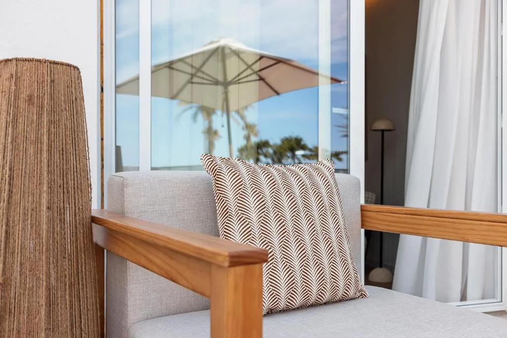 Habitación Premium con bañera independiente - Cama extragrande — Hotel Indigo Gandia Beach by IHG