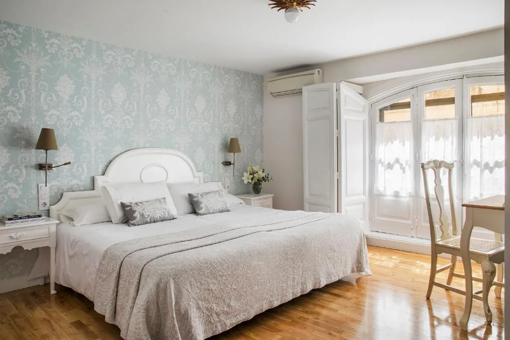 Tweepersoonskamer - 1 of 2 bedden — Hotel Infanta Isabel by Recordis Hotels