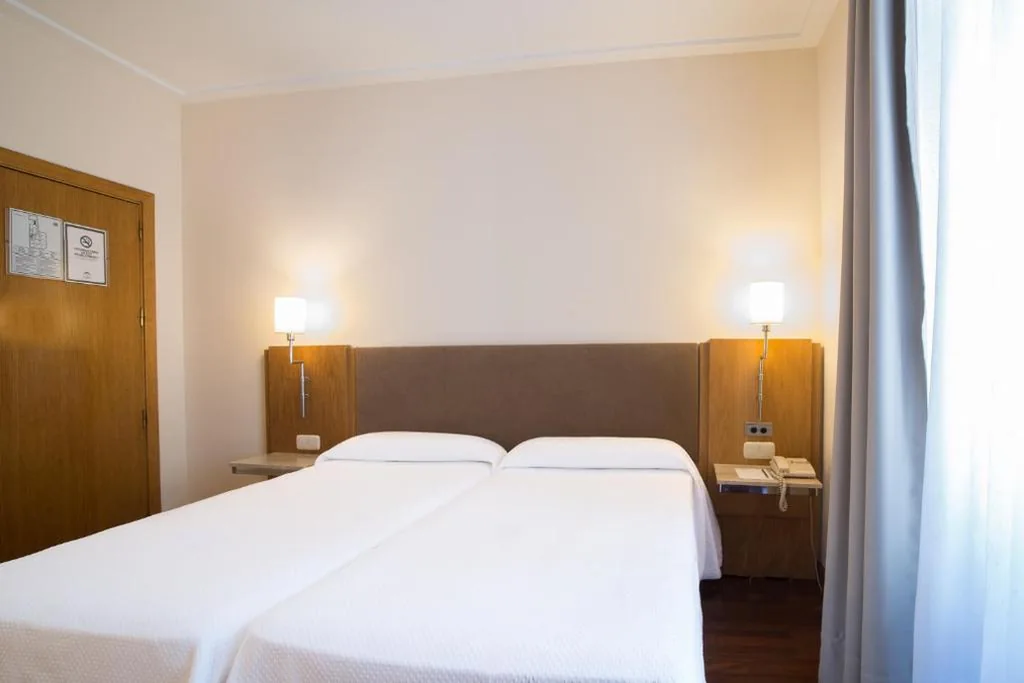 Quarto Duplo - 1 ou 2 camas — Hotel Inglaterra